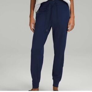 Like New Lululemon Ready to Rulu High-Rise Jogger 28" sz 6 Night Sea